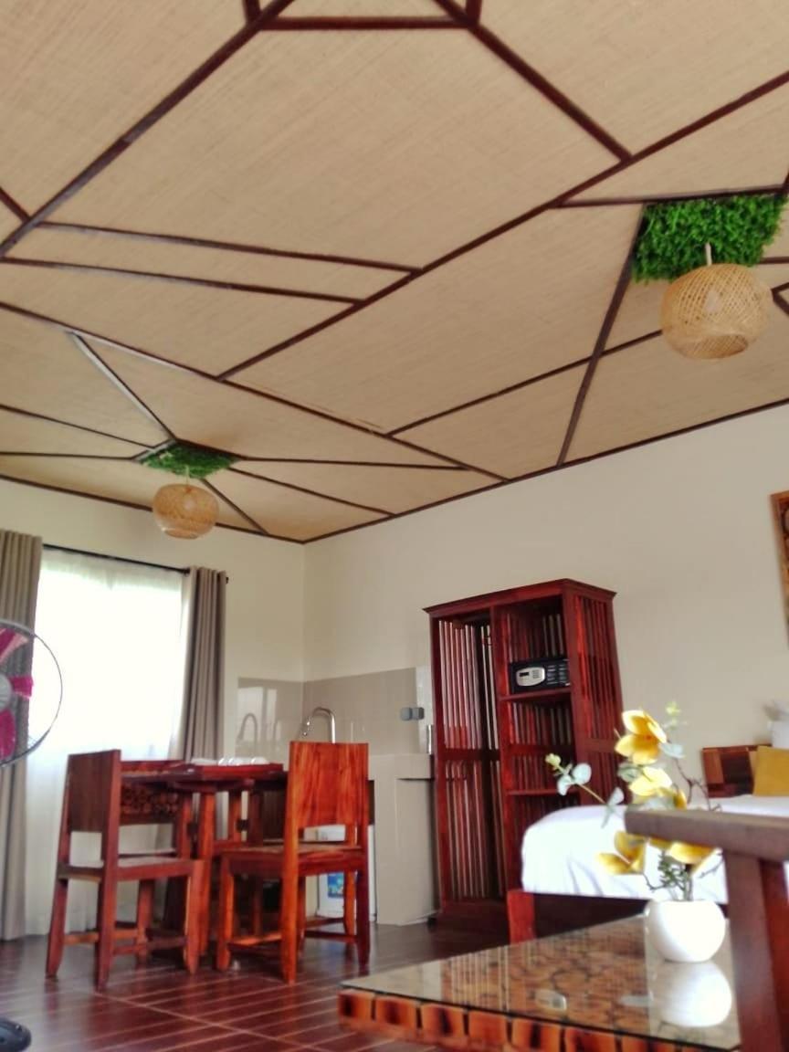 Bira Hotel Antsirabe Exterior photo