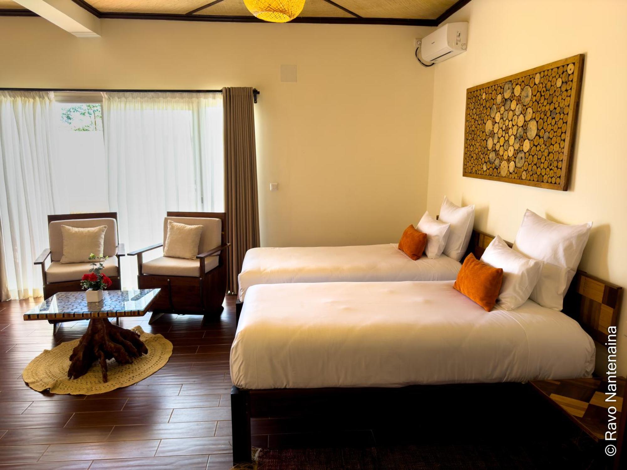 Bira Hotel Antsirabe Exterior photo