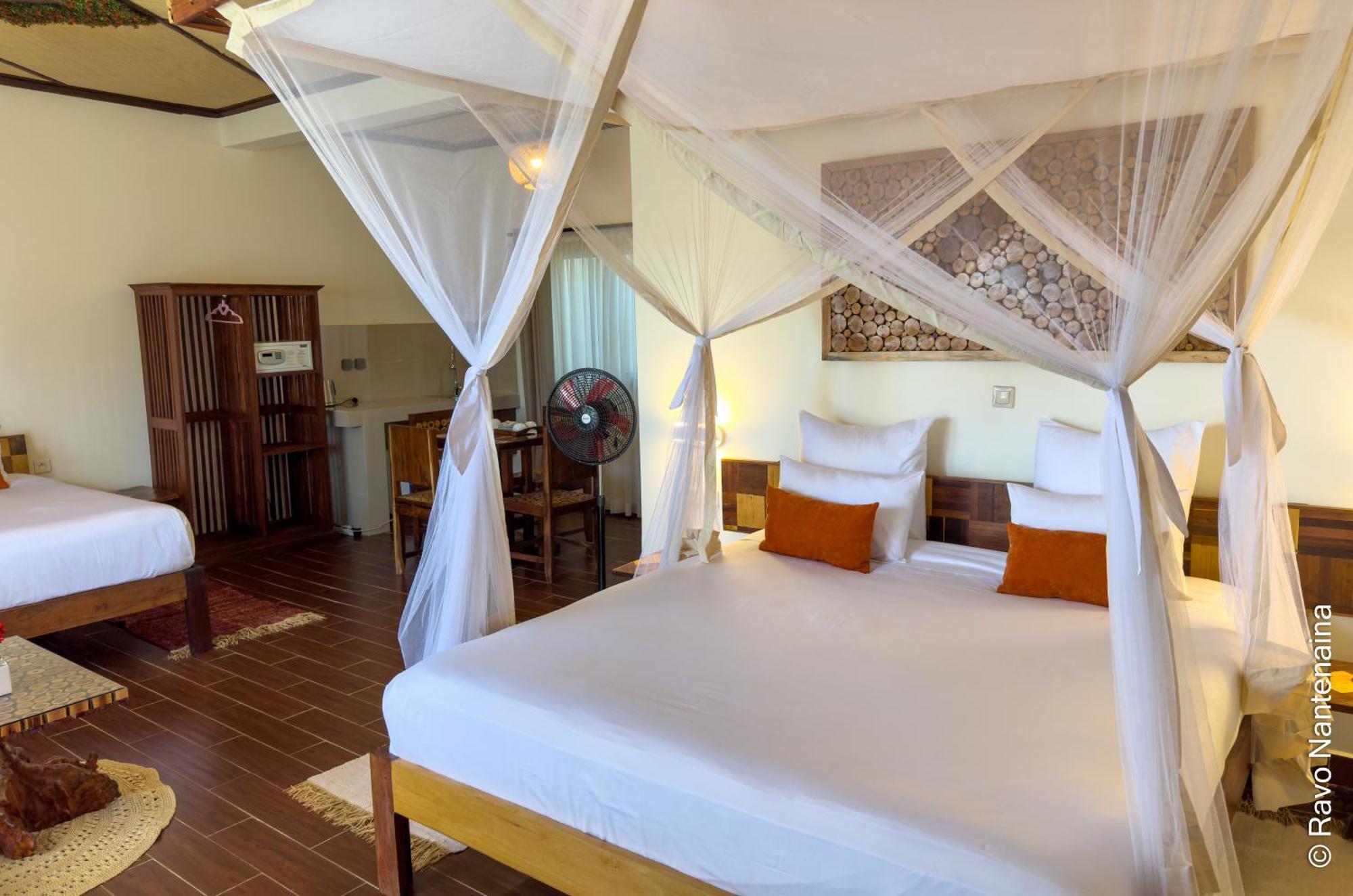 Bira Hotel Antsirabe Exterior photo