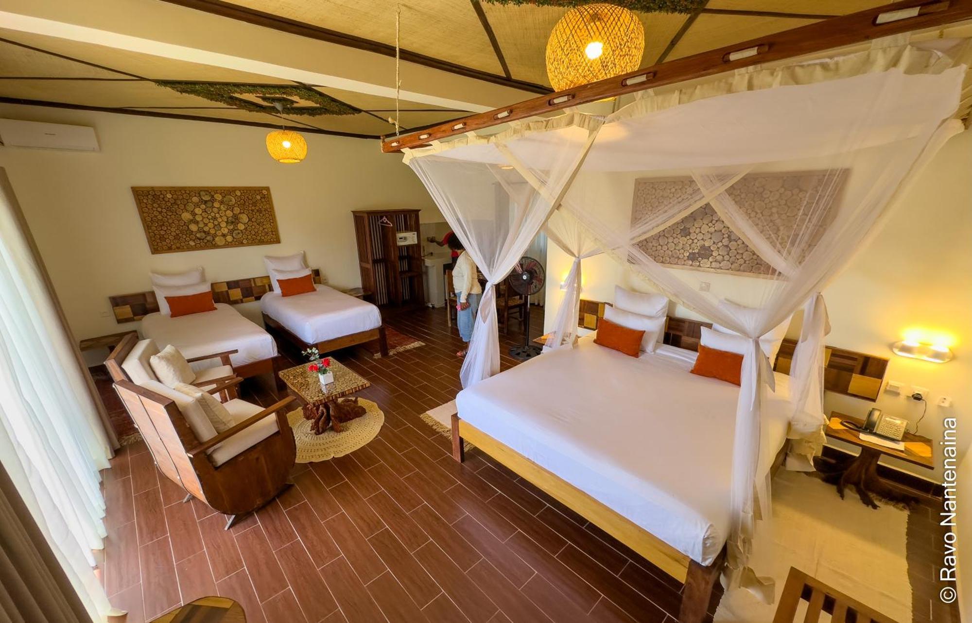 Bira Hotel Antsirabe Exterior photo